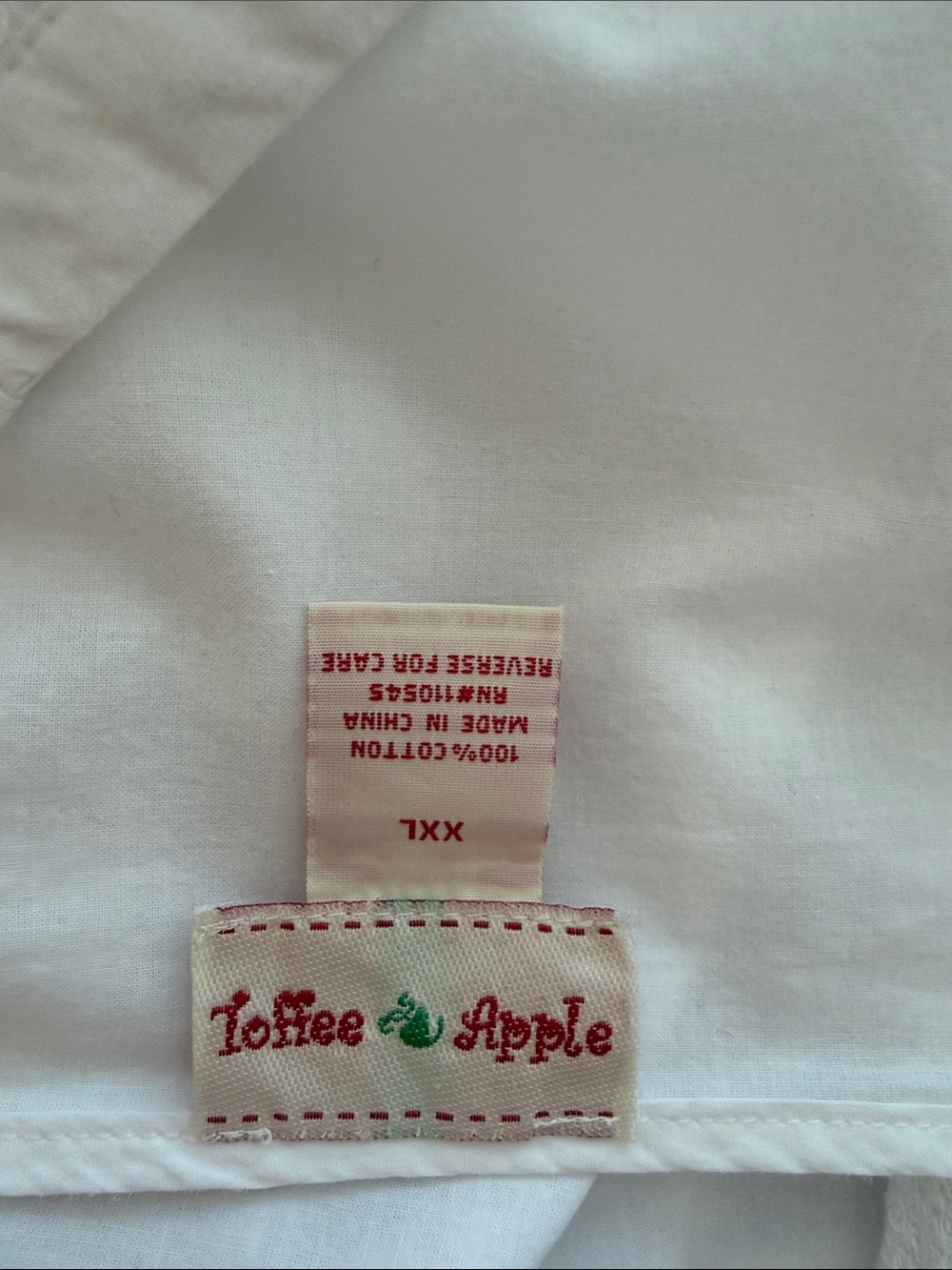 Women’s White Lace Yoke Button-Front Blouse - Picture 2 of 7